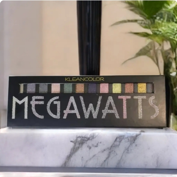Kleancolor Megawatts Incandescent Eyeshadow Palette - Picture 4 of 6